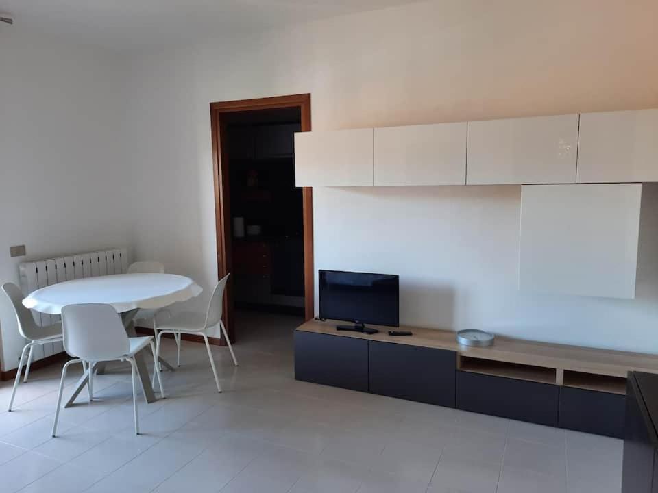 Appartamento Confortevole E Ben Servito San Mariano Экстерьер фото